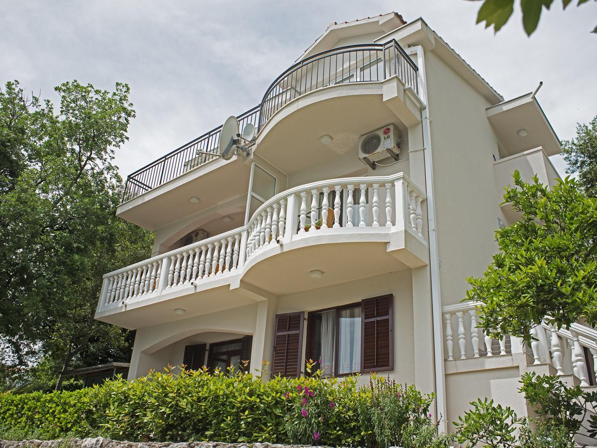 Apartments Villa Radonic Donji Morinj Buitenkant foto